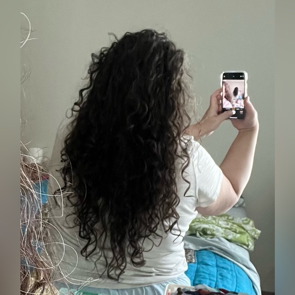 Meet your Posher, Angela - Picture 2 of 3